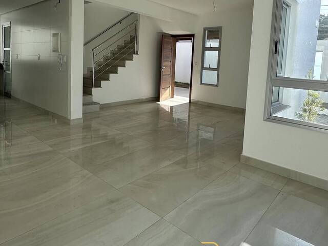 #19 - Casa para Venda em Contagem - MG