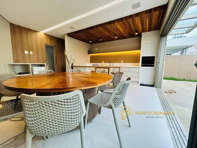 Casa para Venda em Contagem - 2